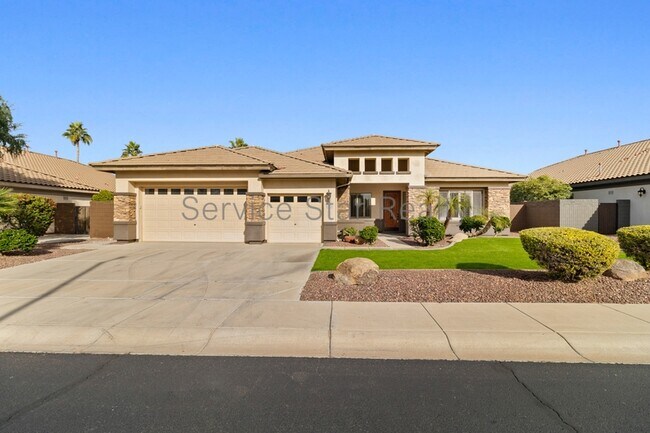 Building Photo - 12824 W Estero Ln