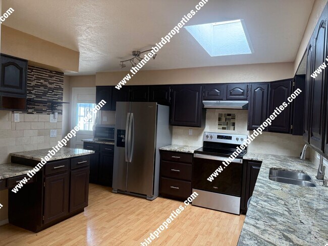 Photo - 2108 Muriel St NE