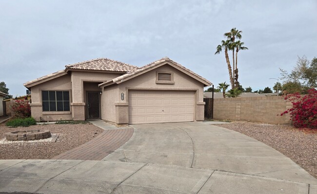 3 bed 2 bath in Goodyear! No HOA - 3 bed 2 bath in Goodyear! No HOA Casa