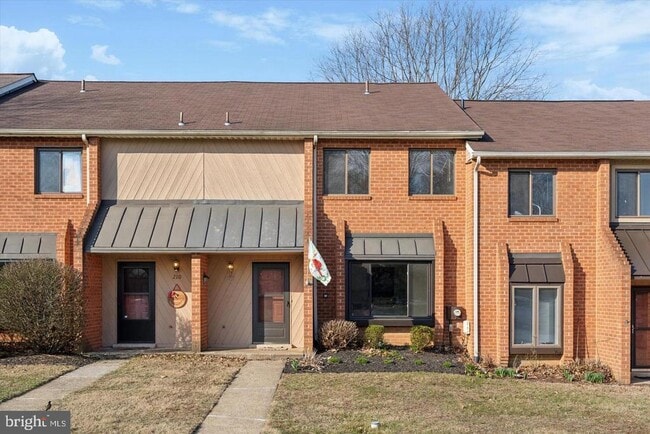 Photo - 208 Towyn Ct Townhome