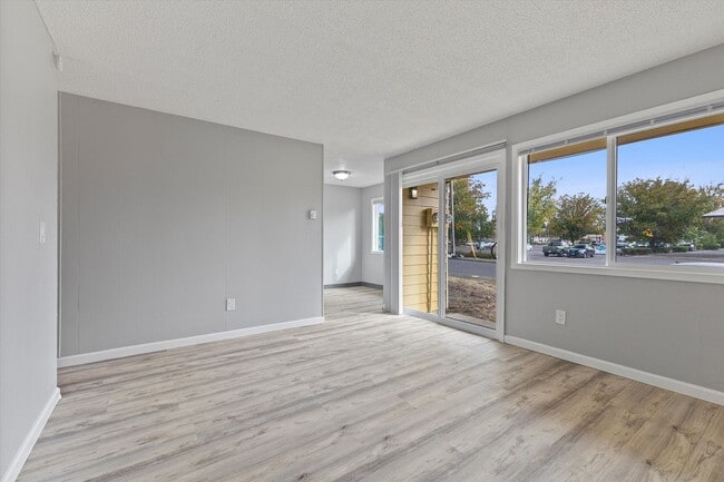 Photo - Executive East