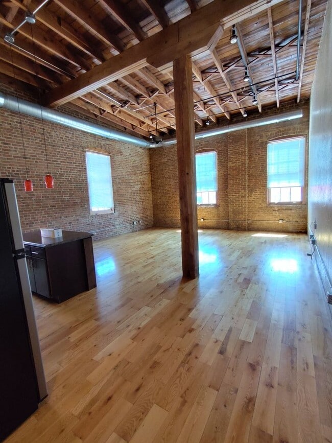 Photo - 601 N National Ave