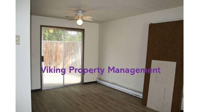 Photo - 1830-860 Unit #1