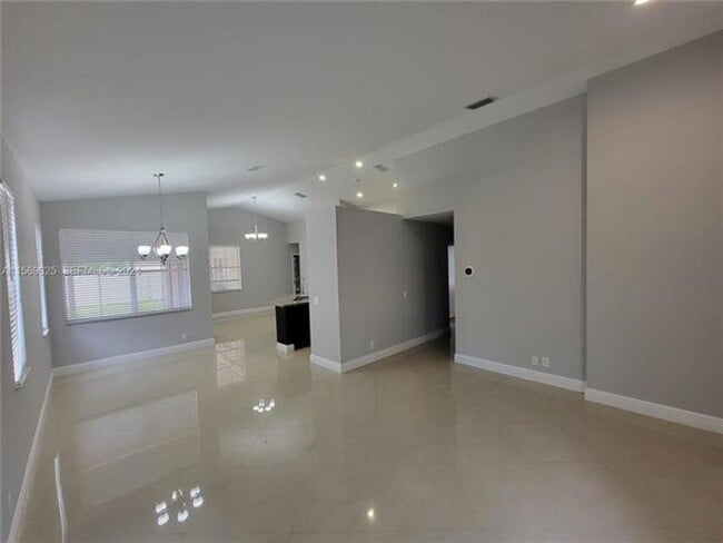 Photo - 928 Falling Water Rd