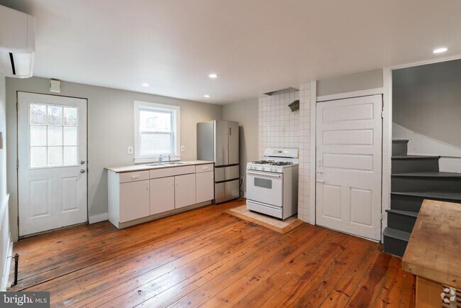 Building Photo - 1221 Marlborough St Unit R1 Rental