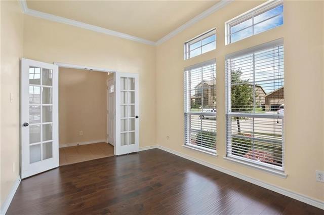 Photo - 15004 Waters Dr