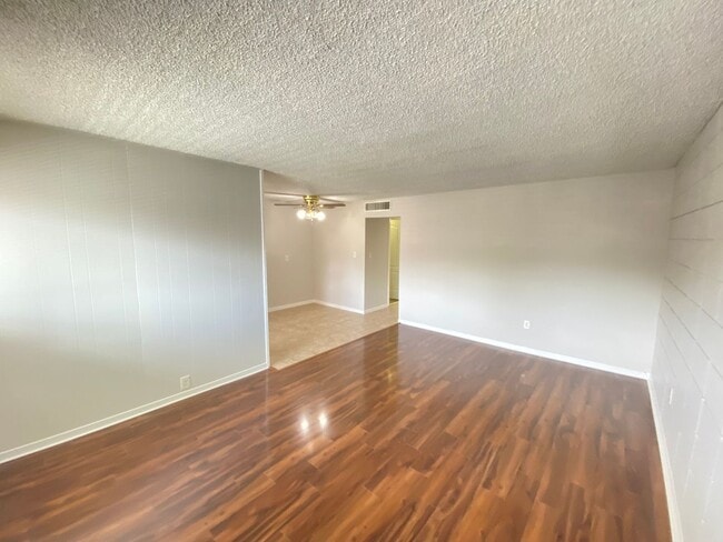 Photo - 320 Lakeview St Unit Apt 207
