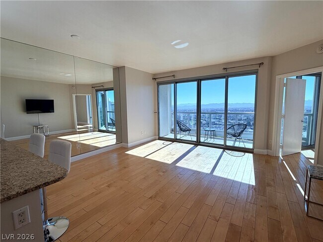 Photo - 322 Karen Ave Unit 2803