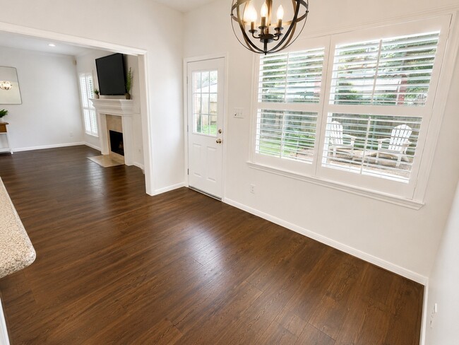 Photo - 2123 Shadow Park Dr
