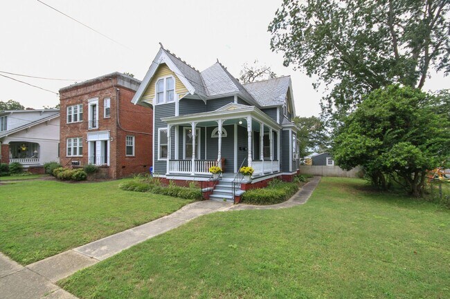Building Photo - 146 Florida Ave Unit A
