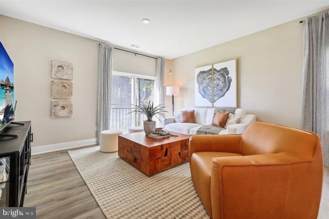 Photo - 112 Charing Cross Dr
