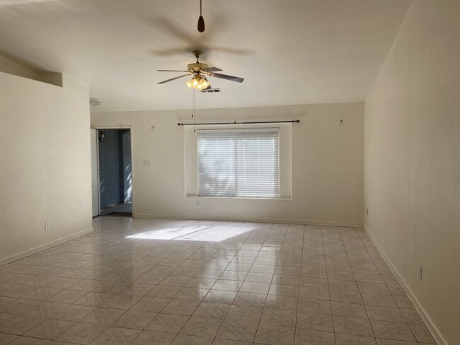 6903 Creamery Ln