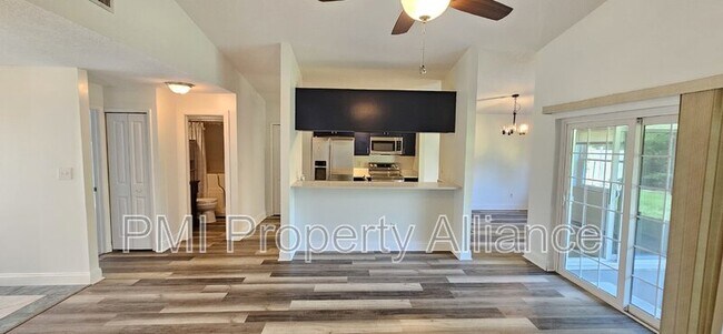 Photo - 541 Moccasin Ct