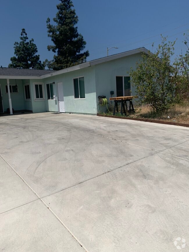 Building Photo - 8857 Comanche Ave Unit 8859 Rental