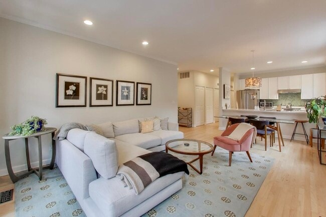 Photo - 1725 N Mohawk St