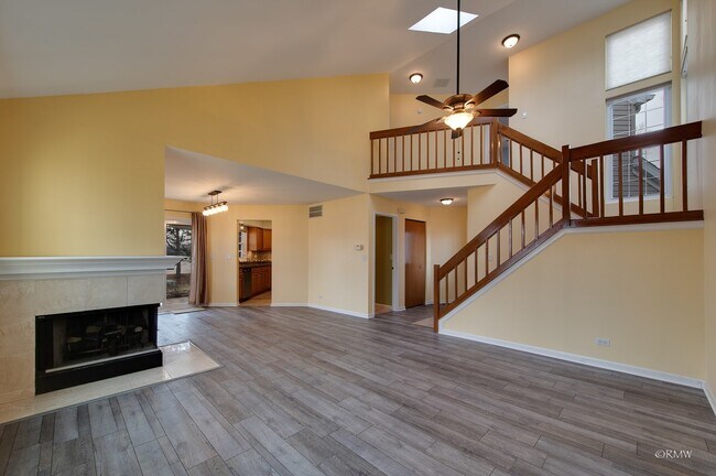 Photo - 344 Kildare Ct
