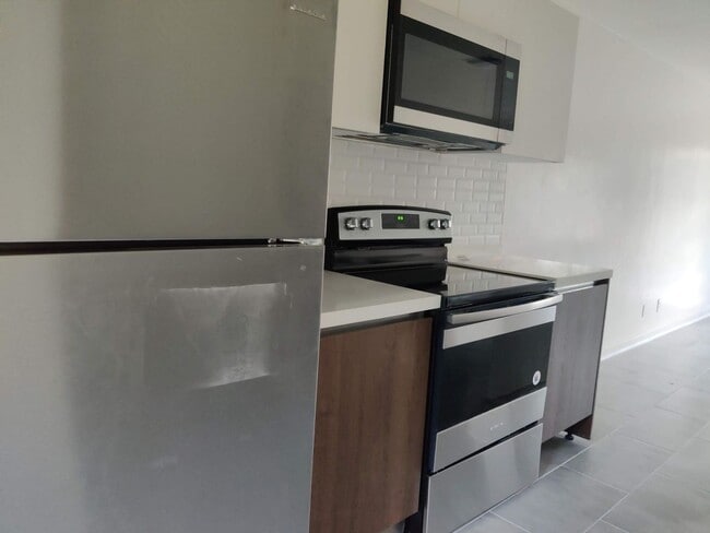 Photo - 4905 N Flagler Dr Apartments Unit 4905