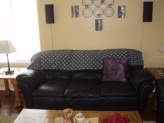 Photo - 3 Bedroom, 2 Bath Condo Fully Furnished