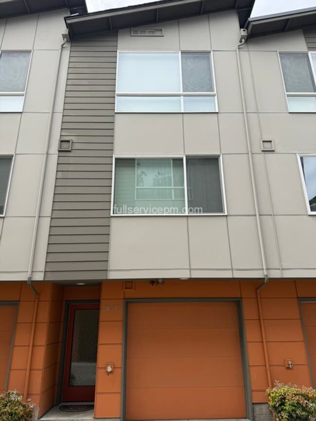 Building Photo - 3807B Martin Luther King Jr Way S