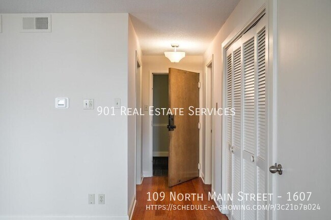 Photo - 109 N Main St