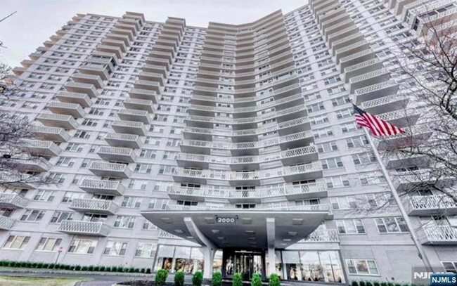 Photo - 2000 Linwood Ave Condo Unit 5N
