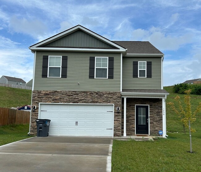 5 Bedroom / 3 Bath Home Kingsport, TN - 5 Bedroom / 3 Bath Home Kingsport, TN