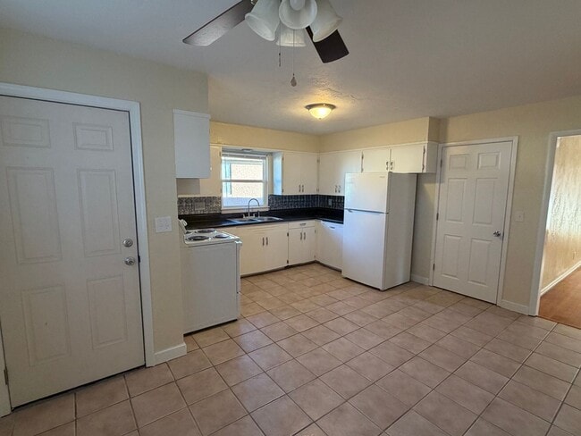 Photo - 1400 Rickey Rd