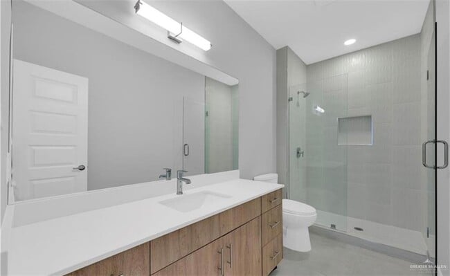 Photo - 8 Sparrow Rd Unit 4