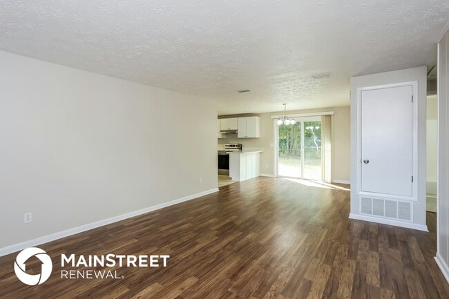 Photo - 9572 Spottswood Rd W