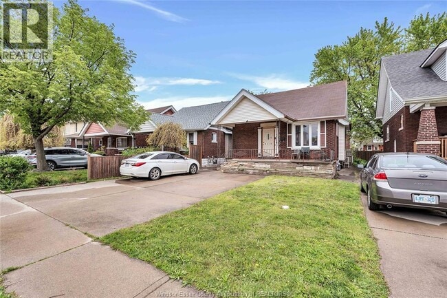 Photo - 1236 Marentette Ave
