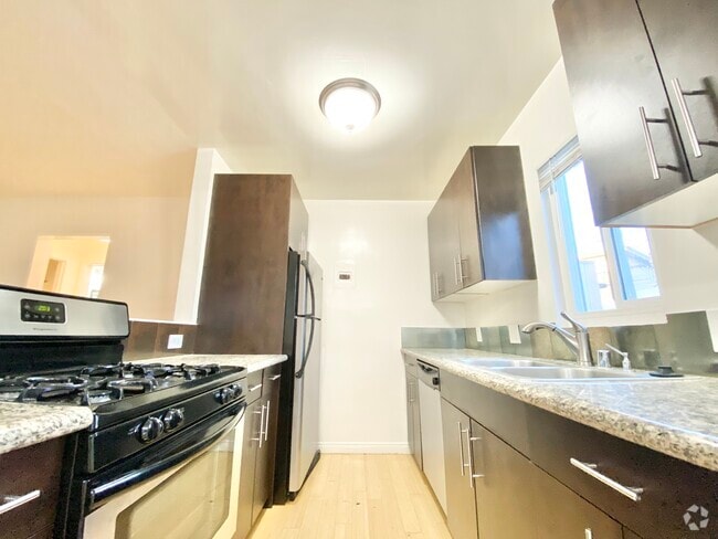 Building Photo - 926 Hancock Ave Unit 4 Rental