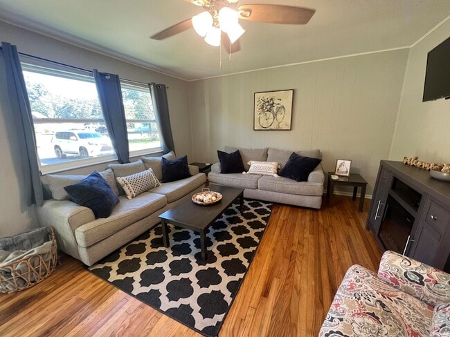 Photo - 8429 Daisy Dallas Rd