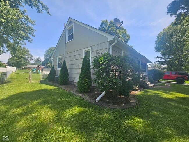 Photo - 428 Maxwell Rd