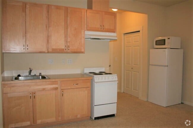 Building Photo - 7870 148th Ct NE Unit 1 Rental