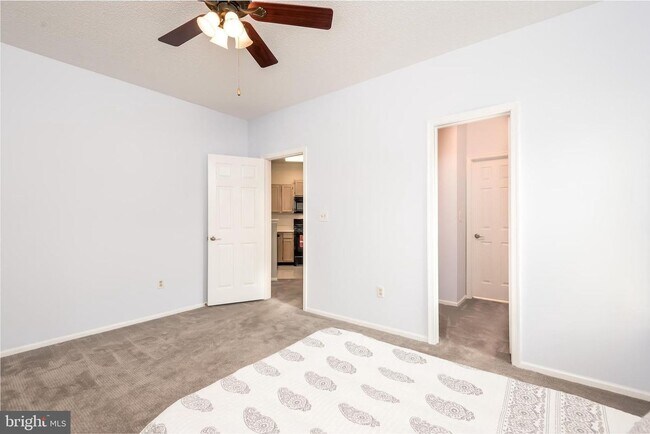 Photo - 6011 Rosebud Ln Unit 203