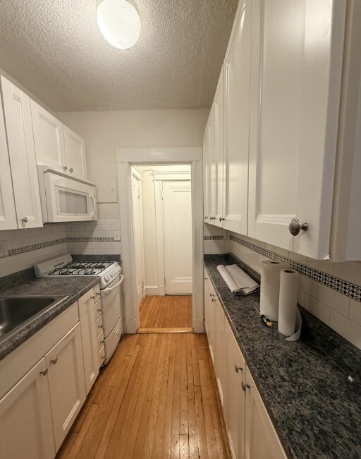 394 Riverway Unit 10