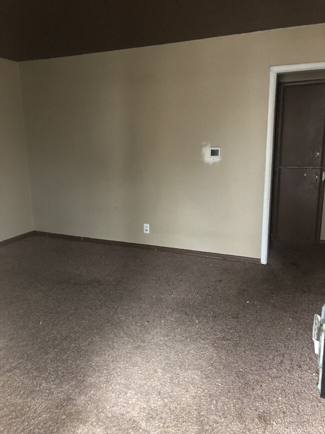 Photo - 3 bdrm w/garage