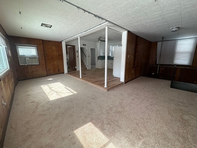 Photo - 100 Valley View St