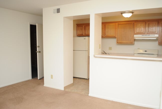 Photo - Arlington Apartments