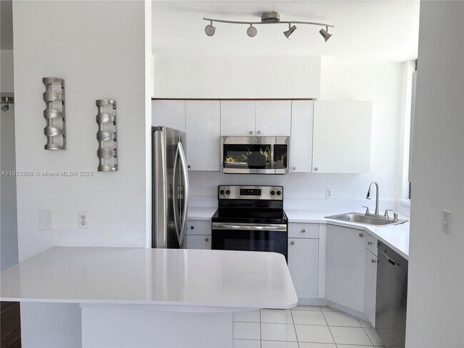 Photo - 1330 West Ave Condo Unit 413