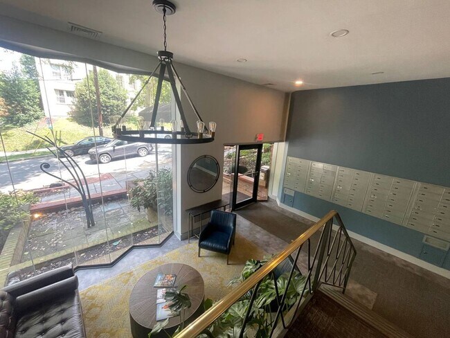 Photo - 4114 Davis Pl NW