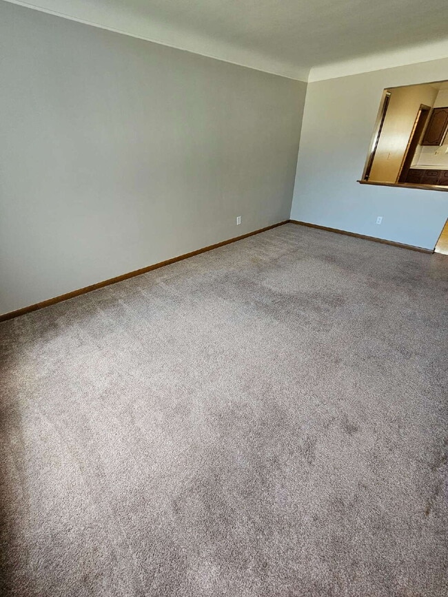 Photo - 2 Bedroom, 2 Bath Duplex, Huge Basement with 2-Car Garage – St. Clair Shores