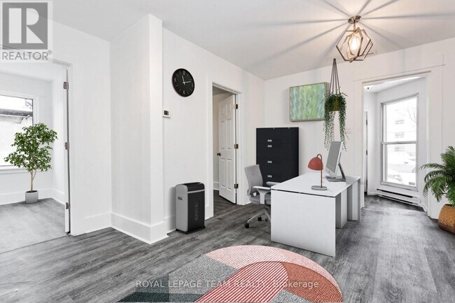 Photo - 790 Bronson Ave