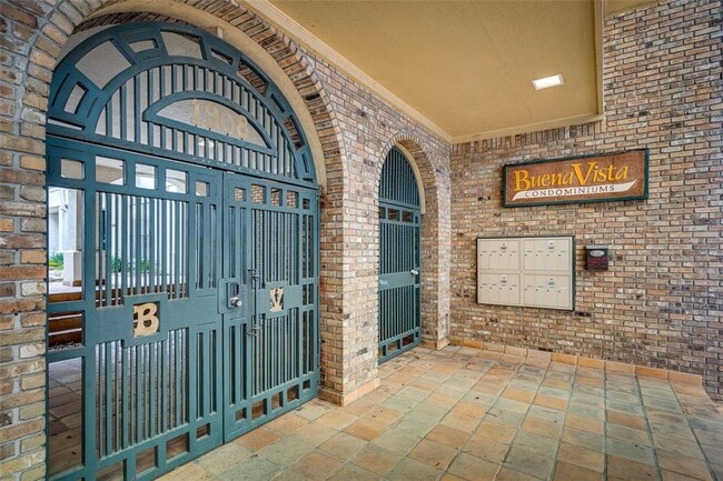 Photo - 1908 San Antonio St Unit 306