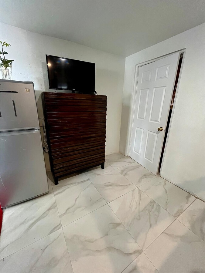 Photo - 748 W Dayton Cir