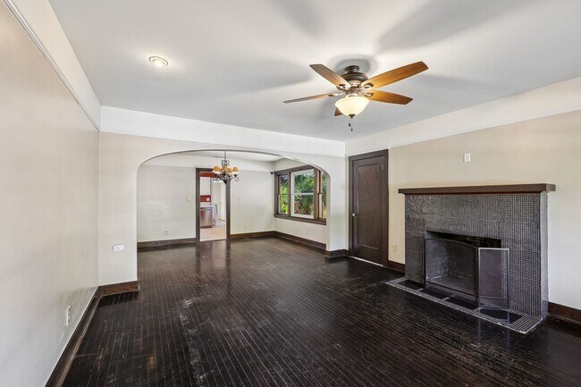 Photo - 133 N Tassajara Dr