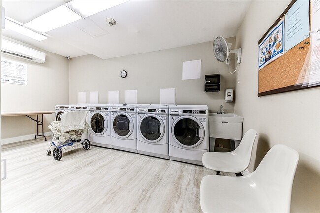 Photo - 1550 Worcester Rd Unit 414