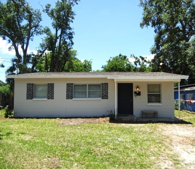 3 Bedroom, 1 bath home - Just renovated - 3 Bedroom, 1 bath home - Just renovated