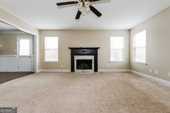 Photo - 301 Lyman Ct