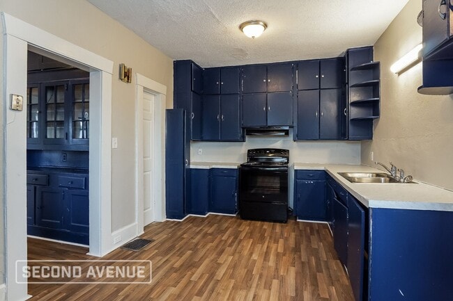 Photo - 4105 Avenue Q